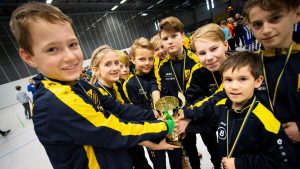 Die D-Junioren spielten am 13. Januar in Abtnaundorf im Rahmen des 6. LVZ-SPORTBUZZER-Cups um die Hallenmeistertitel des FVSL. (Foto: Alexander Prautzsch)