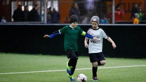 Die Bambini im Bereich des FVSL trugen am 9. Februar ihre HAllenendrunde im Rahmen des 6. LVZ-SPORTBUZZER-Cups aus. (Foto: Dirk Knofe)