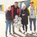 Fußballverband Stadt Leipzig e.V. übergibt fair gehandelte Fußbälle an Erstaufnahmeeinrichtung